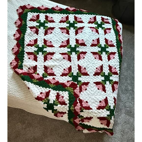 Handmade Crocheted Afghan, Vintage, Floral design, Double bed size - Picture 2 of 4